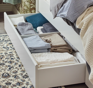 Cama IKEA SONGESAND 140x200 con 2 cajones