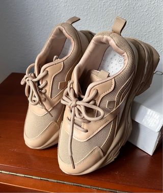 Zapatilla Chunky beige Talla 37