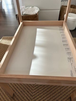 Cambiador de bebé de madera marca Ikea en perfecto