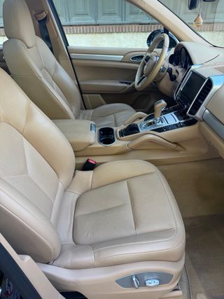 Porsche Cayenne 2016