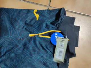 Sudadera Joma Negra y Azul