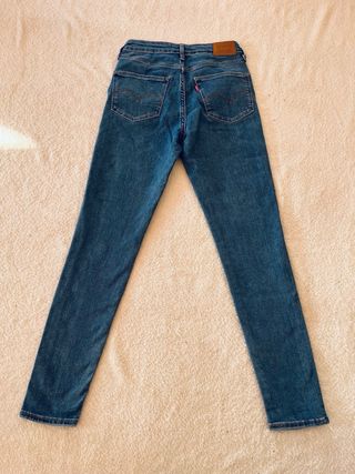 Levi's 721 High Rise Skinny W26 L28