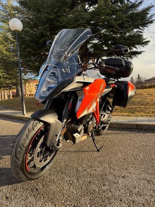 KTM 1290 SuperDuke GT