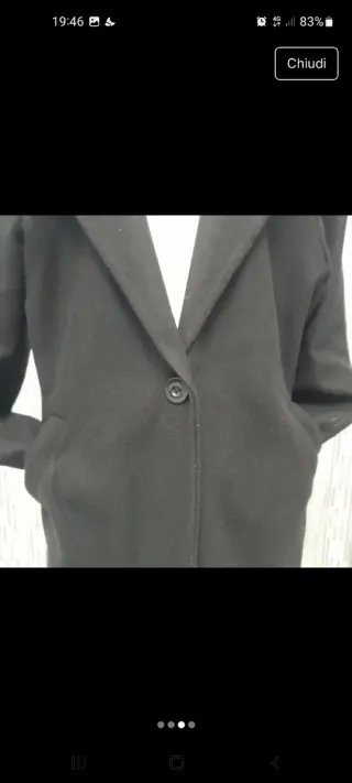 Cappotto nero unisex con tasche