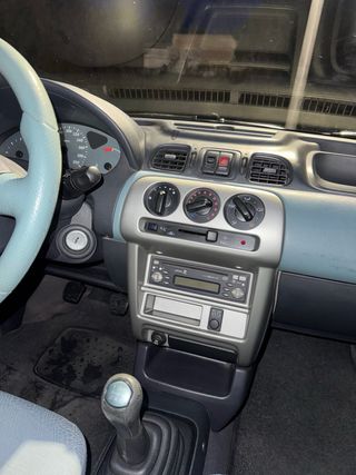 Nissan Micra del 2002 en buen estado