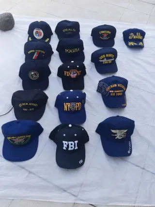 Berretti Militari Vari - Marina, Esercito, ecc.