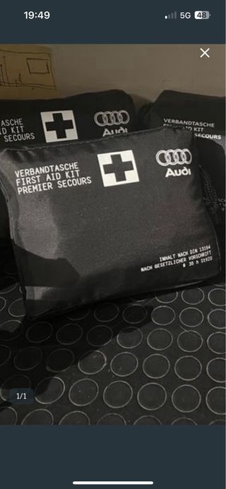 Lote Audi: Bolso y Accesorios