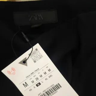 Pantalón jogger de vestir  Zara