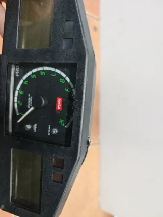 Velocímetro Aprilia RSV 1000