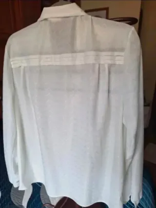 Blusa blanca manga larga talla 48