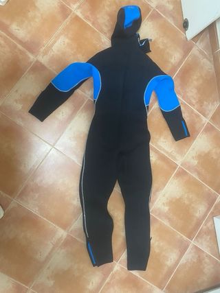 Traje de neopreno nuevo TRIBORD