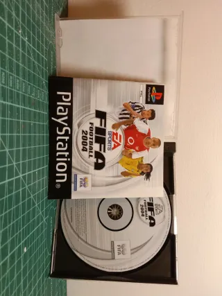 FIFA Football 2004 PlayStation 1 Juego