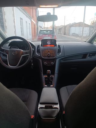 Opel Zafira 2016