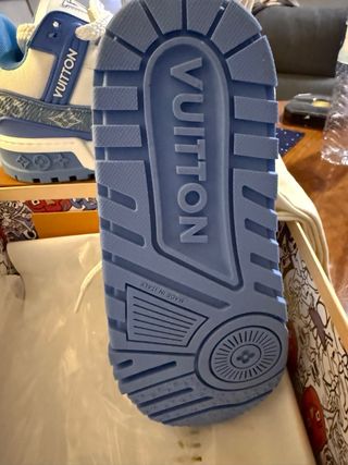 Tênis Louis Vuitton Azul e Branco