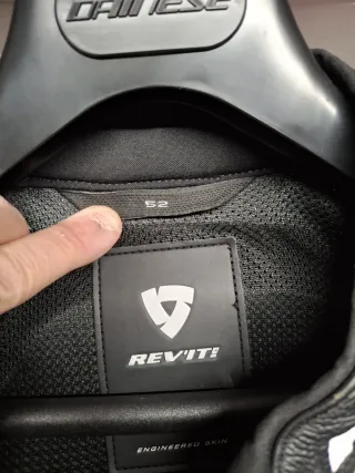 Mono de moto 2 piezas Revit