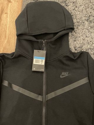 Conjunto Nike Tech Fleece Negro