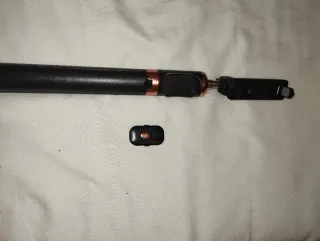 Trípode selfie con mando Bluetooth