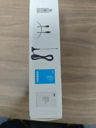 August DVB-T210 TDT HD USB