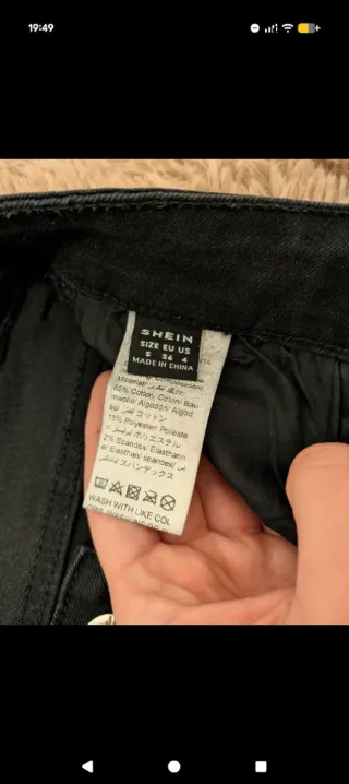 Vaqueros negros ajustados