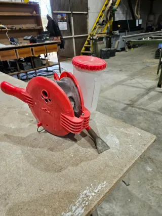 Azufradora manual roja