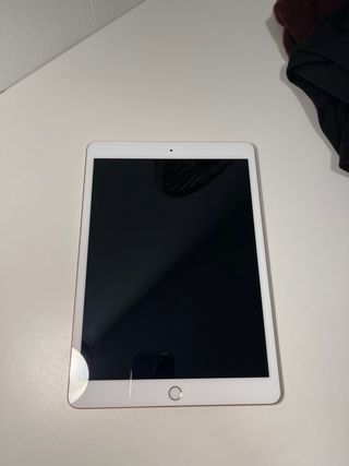 Apple iPad 2020 (8ª Gen) 10.2” 32GB WiFi – dorado,