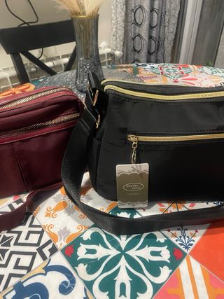 Bolsos bandolera negro y burdeos
