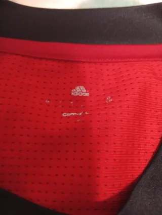 Camiseta Adidas Roja y Negra