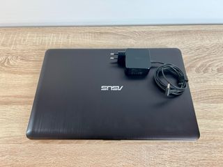 ASUS i3 + SSD + NVIDIA 15,6” SOLO 79€