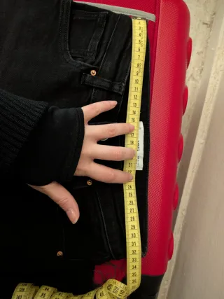 Vaqueros negros campana