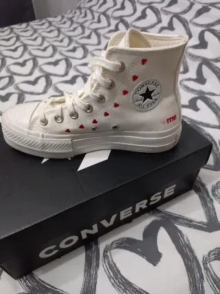 Botas Converse Blancas Corazones Rojos