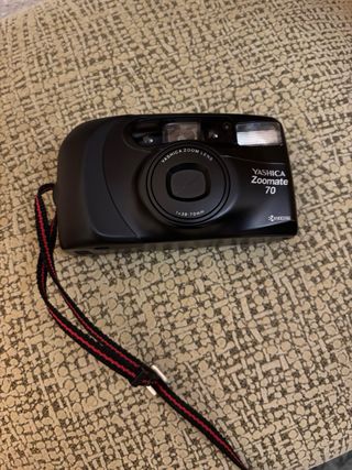 Yashica Zoomate 70 - Cámara compacta analógica