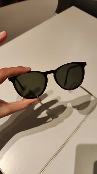 Gafas de sol mujer con montura redondeada