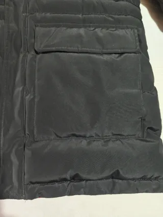 Abrigo acolchado TL con capucha