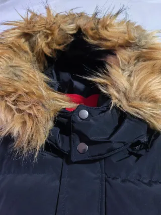 Abrigo acolchado TL con capucha