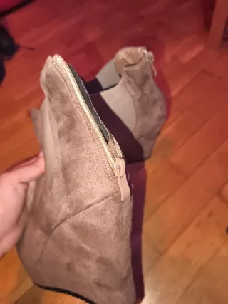 Botines cuña marrones
