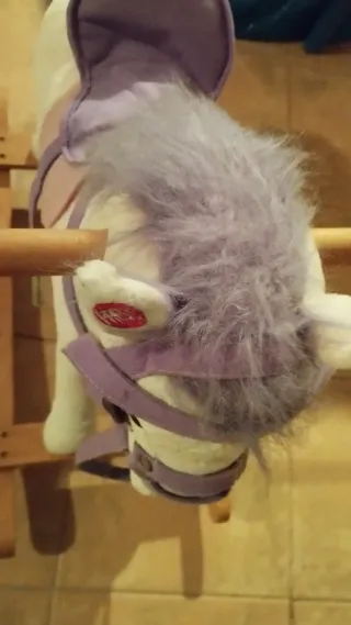 Caballo balancín infantil