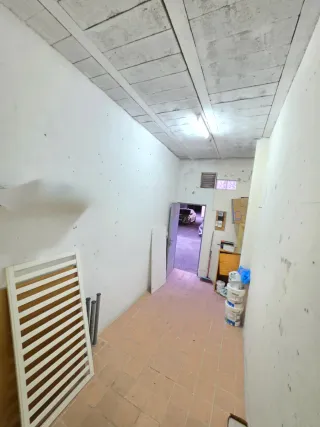 Se alquila trastero como almacén.