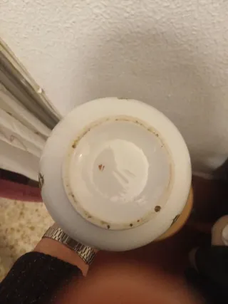 Jarra de porcelana francesa con flores