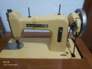 Máquina de coser