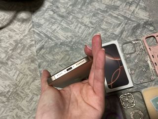 iPhone 16 Pro Max Dorado