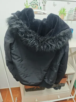 Parka Pull&Bear Negra Talla M