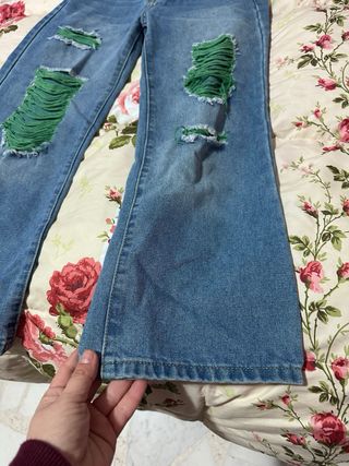 Jeans strappati bambina
