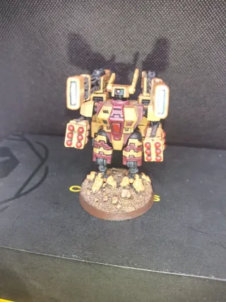 Broadside Battlesuit de los T’au Empire para Warha