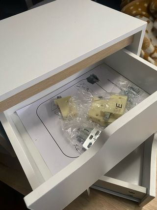 2 mesitas de noche blancas/madera