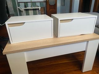 2 mesitas de noche blancas/madera