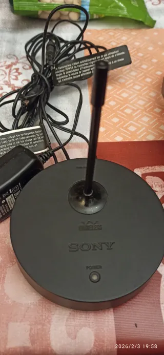Auriculares Inalámbricos Sony RF con Base
