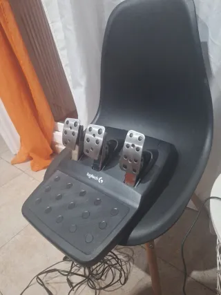Volante Logitech Xbox/PC + Pedales y Palanca