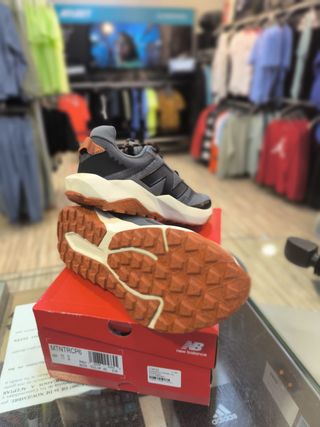 Zapatillas New Balance Trail Hombre Talla 45