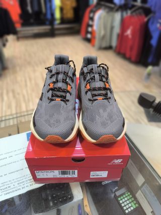 Zapatillas New Balance Trail Hombre Talla 45