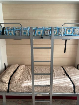 Litera abatible blanca y beige